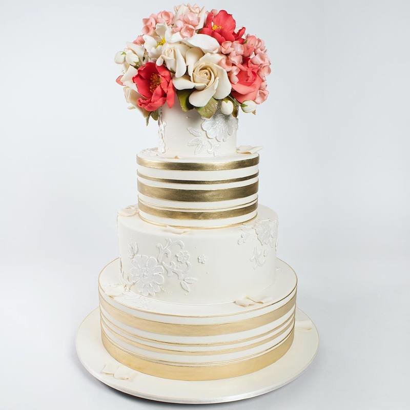 Свадебный торт с цветам 2013