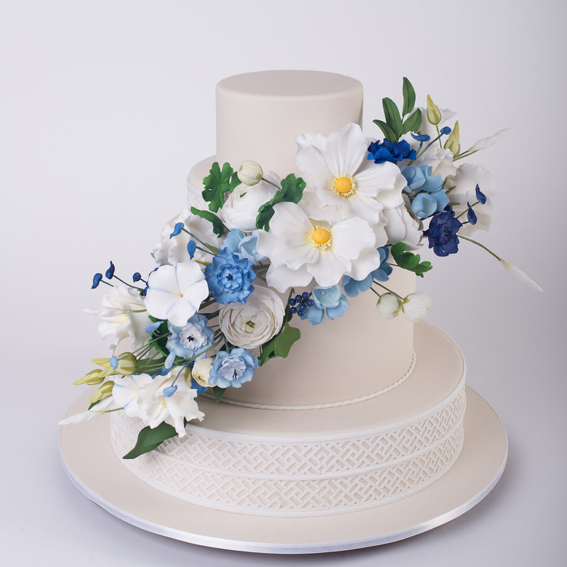 Свадебный торт с цветам 2019